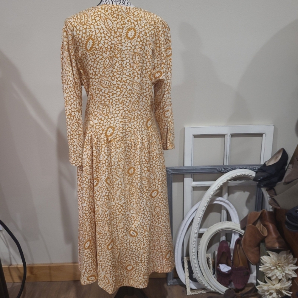 Vintage Starina Women SZ M Marigold floral Midi dress modest button down pockets - Picture 5 of 11